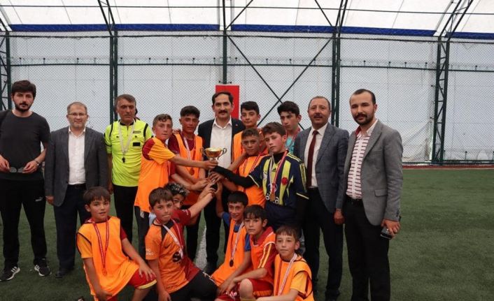 Çıldır Yaz Kuran Kursu Futbol Turnuvası şampiyonu Aşıkşenlik