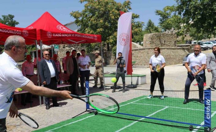 Elazığ’da 115 tenisçinin katılımıyla ilk ulusal tenis turnuvasının startı verildi