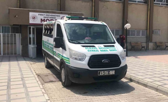 Elazığ’da sofra bezi silkelerken düşen genç kız hayatını kaybetti