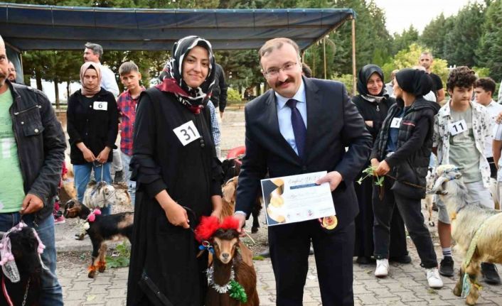 Emet’te oğlaklar podyuma çıktı