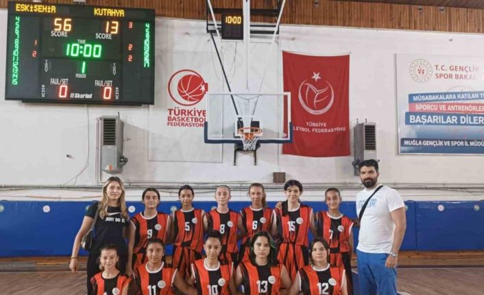 Eskişehirli genç basketbolcular Muğla’da bölge birincisi oldu