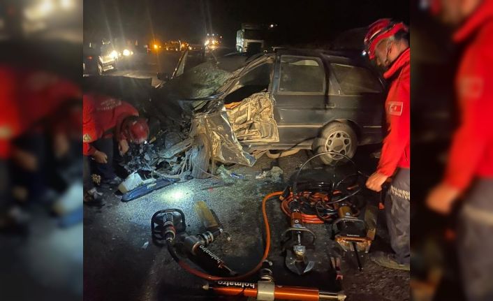 Gönen-Manyas karayolu trafik kazası: 1 ölü, 1 yaralı