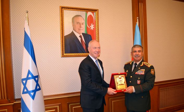 İsrail Savunma Bakanı Galant, Azerbaycanlı mevkidaşı Hasanov’la görüştü