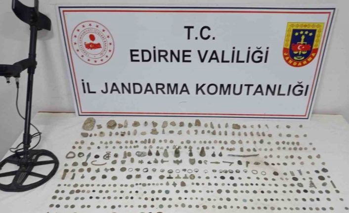 Jandarmadan tarihi eser operasyonu: 501 parça ele geçirildi