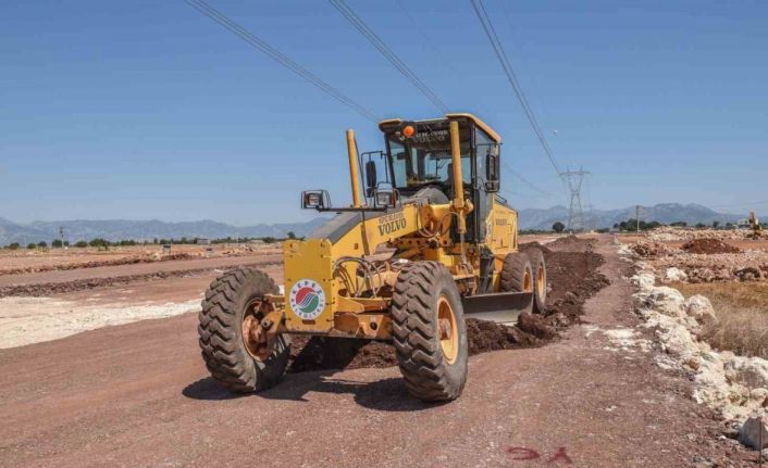 Kepez Belediyesi’nden esnaf sitesine yol desteği