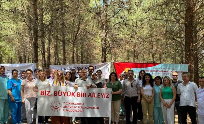 Kırklareli’nde koruyucu aileler ve çocukların piknik keyfi