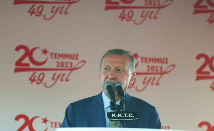 KKTC’de Kıbrıs Barış Harekatı’nın 49. yılını törenlerle kutlandı