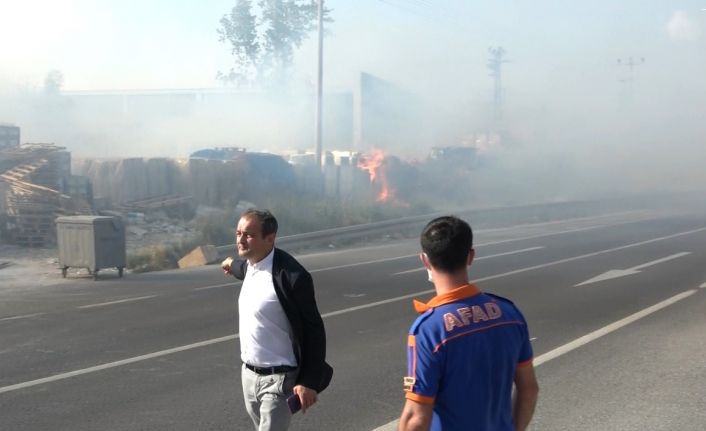 Kütahya’daki anız yangını porselen fabrikası ve satış mağazasına sıçradı