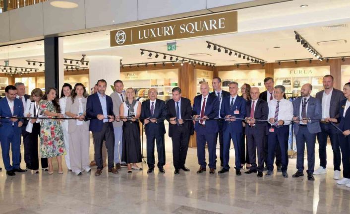 Luxury Square ve Old Bazaar mağazası Dalaman Havalimanı’nda açıldı