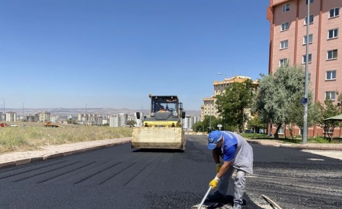 Melikgazi, TOKİ’de Yol Yenileme Çalışması Yapıyor