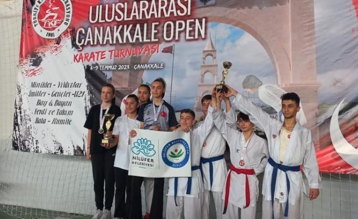 Nilüferli sporcular Karate Turnuvası’ndan ödülle döndü