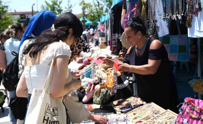 Ormanya’da el emeği ürünler görücüye çıktı