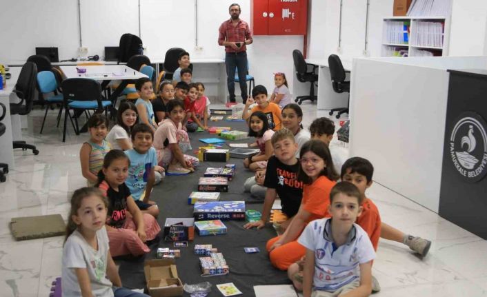 Pamukkale’de sıcak yaz günleri dolu dolu geçiyor