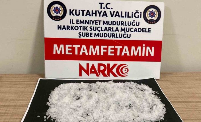 Polisin durdurduğu araçta metamfetamin ele geçirildi