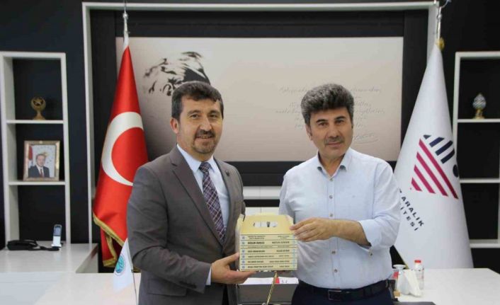 Rektörü Arıcan ile Rektör Karacoşkun bir araya geldi