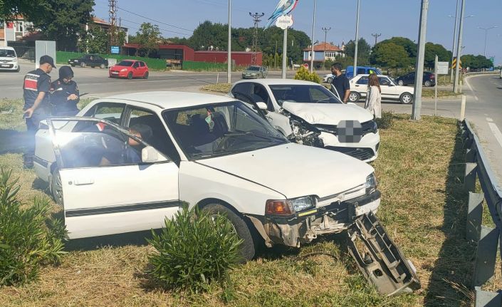 Samsun’da iki otomobil çarpıştı: 4 yaralı