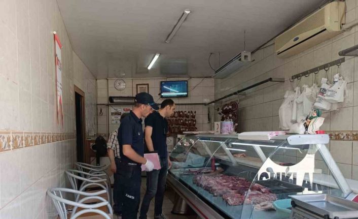 Sandıklı’da kasap dükkanlarına yönelik zabıta denetimi