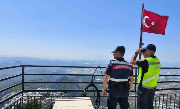 Serik’te jandarma orman denetimlerini sıklaştırdı