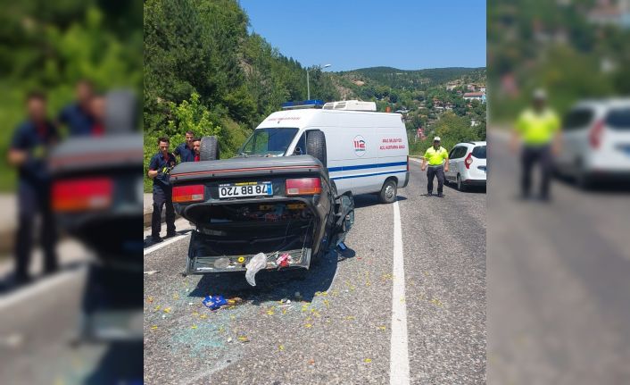 Takla atan otomobilin sürücüsü yaralandı