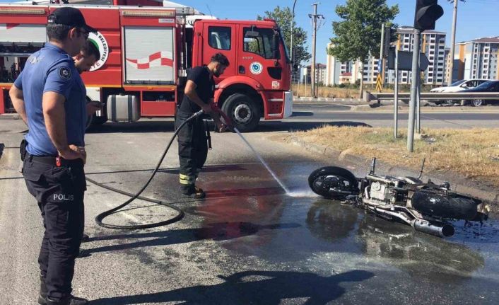 Tamirciden aldığı motosiklet test edilirken kül oldu