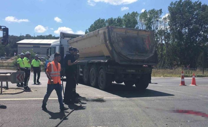 Tekirdağ’da feci kaza: Motosikletiyle hafriyat kamyonunun altında kalarak hayatını kaybetti