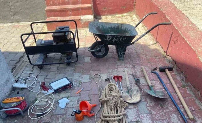 Tekirdağ’da kaçak kazı yapan 3 kişi yakalandı