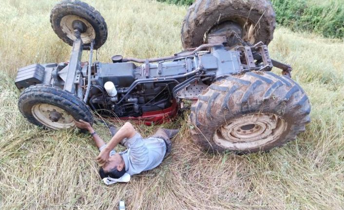 Traktörün altında kalan çiftçi hayatını kaybetti