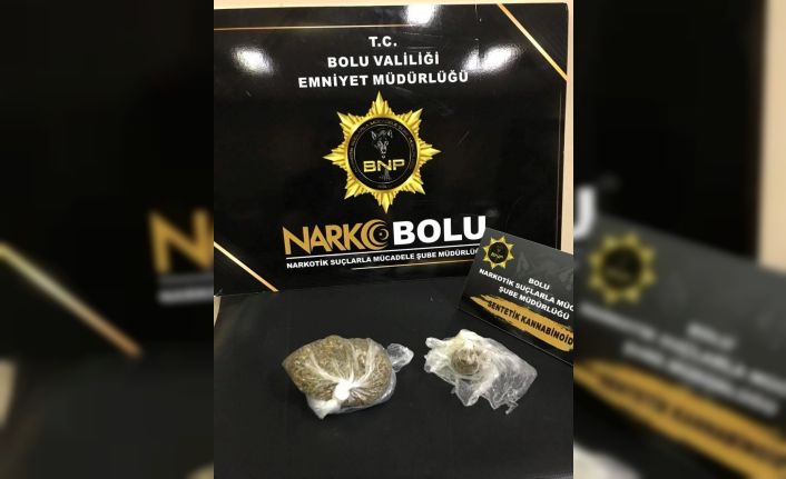 Yolcu olarak bindiği otobüste 54,88 gram uyuşturucu ile yakalandı