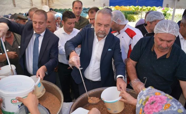 Zile Belediyesi’nde Aşure Dağıtımı gerçekleştirildi