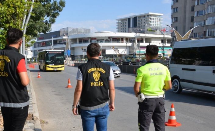 Afyonkarahisar’da 208 polisin katılımı ile denetim yapıldı