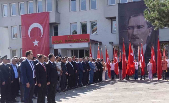 Ahlat’ta 30 Ağustos Zafer Bayramı kutlandı