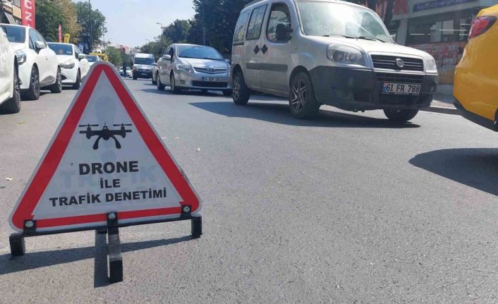 Bakırköy’de dron destekli yaya geçidi denetimde sürücüler böyle itiraz etti