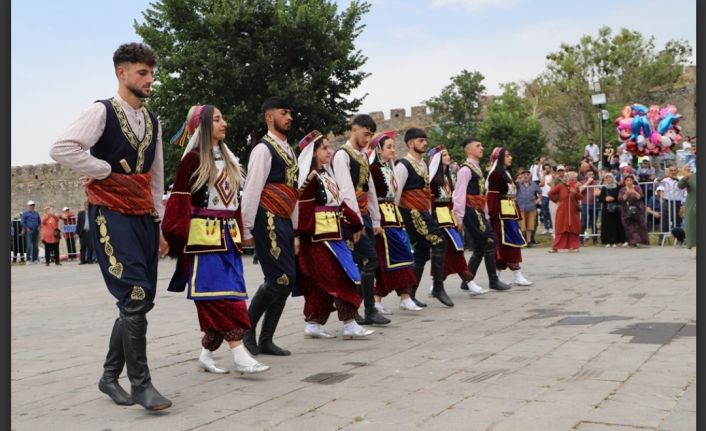 Bal Festivali devam ediyor