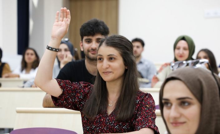 BARÜ’de kontenjanlar doldu başarı puan ve sıralamalar yükseldi
