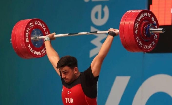 BARÜ’lü milli halterci Taner Çağlar, Avrupa üçüncüsü oldu