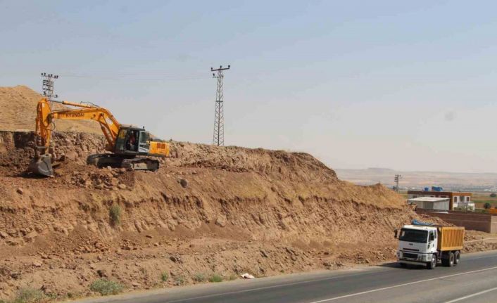 Batman-Diyarbakır arasında çift şeritli yol çalışması başladı