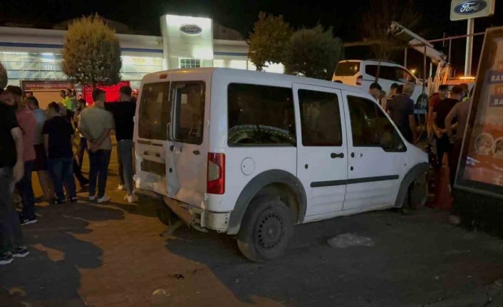 Batman’da sivil polis aracına otomobil çarptı: 5 yaralı