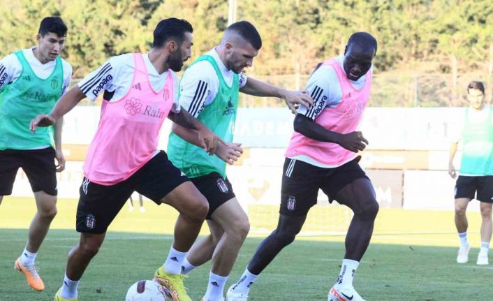 Beşiktaş, kondisyon ve taktik çalıştı