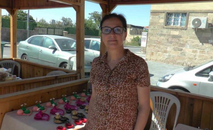 Boya sevgisiyle meslek edindi
