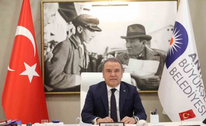 Büyükşehir Belediye Başkanı Böcek’ten, 30 Ağustos Zafer Bayramı meajı
