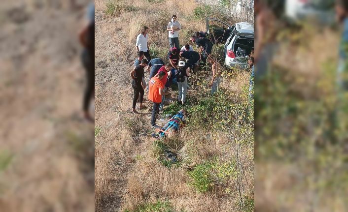 Çankırı’da otomobil şarampole yuvarlandı: 7 yaralı