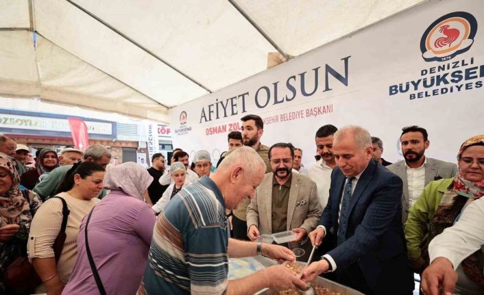 Denizlililer, Büyükşehir’in aşure hayrında buluştu