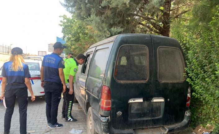 Diyarbakır’da çevre kirliliğine yol açan hurda araçlar çekildi