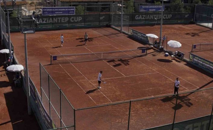 Doğu ve Güneydoğu Anadolu Tenis Takım Şampiyonası Gaziantep’te başladı