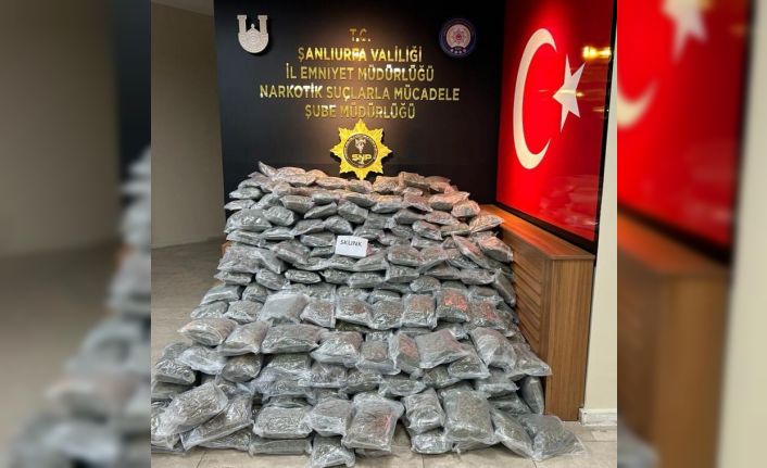 Durdurulan araçtan 177 kilo uyuşturucu çıktı