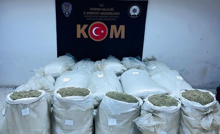 Edirne’de 720 kilo kaçak çay ele geçirildi