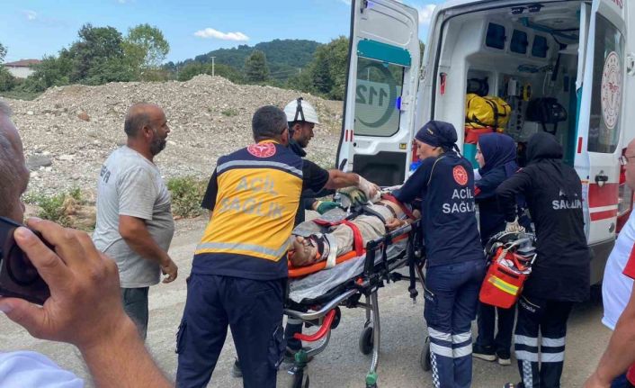 Elektrik hattı çeken 2 işçi akıma kapıldı