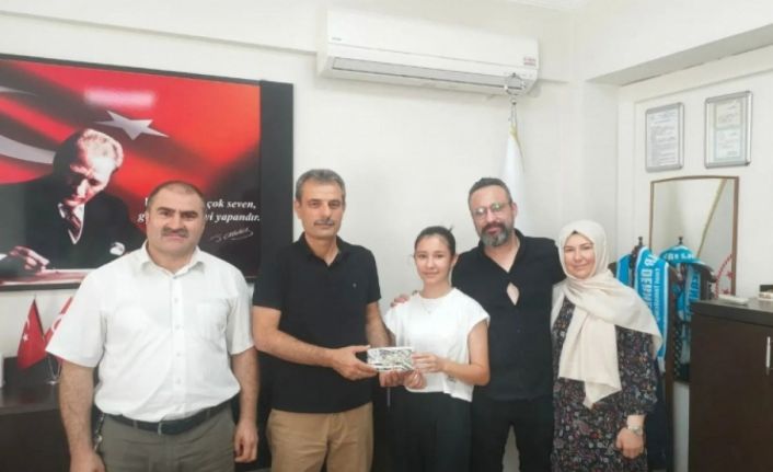 Emet’te başarılı öğrenciler ödüllendirildi