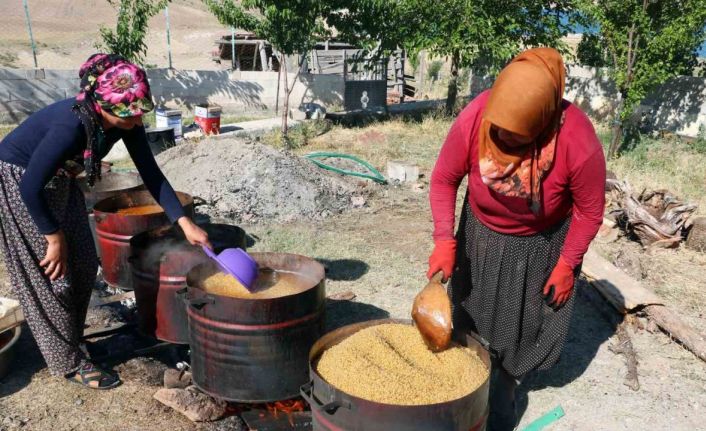 Erzincan’da bulgur kazanları kaynamaya başladı