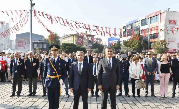 Esenyurt’ta 30 Ağustos Zafer Bayramı dolayısıyla tören gerçekleştirildi